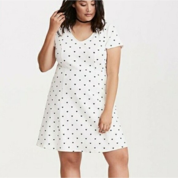Torrid Black White Mini Dress 2X - Cap Sleeve Heart Polka Dot LoveCore - Picture 1 of 11